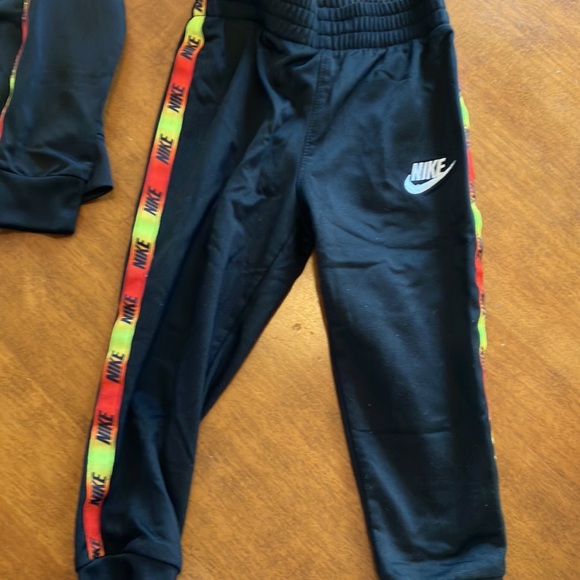 Nike jogget set - Picture 3 of 5